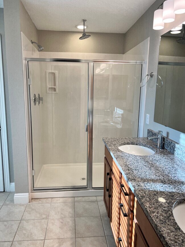 Master Bathroom - 6321 Vista del Bosque Dr NW
