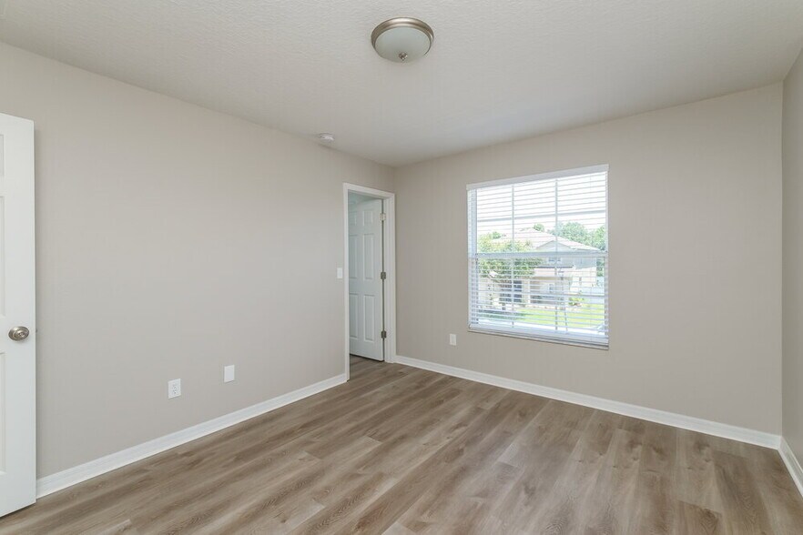 Building Photo - 12204 Citrus Leaf Dr