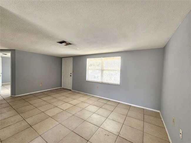 Building Photo - 7825 Sagebrush Dr