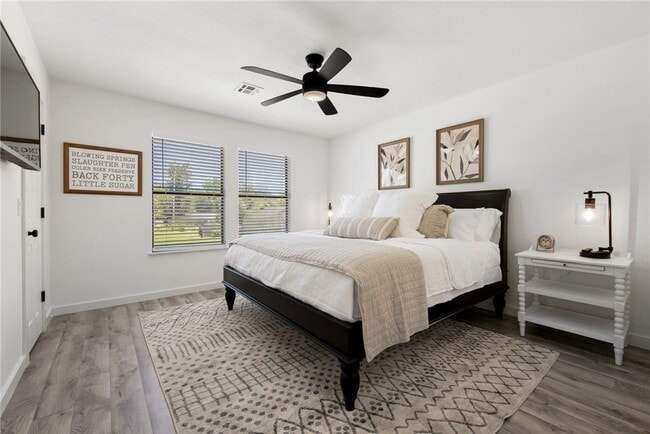 Building Photo - 902 Durham Pl