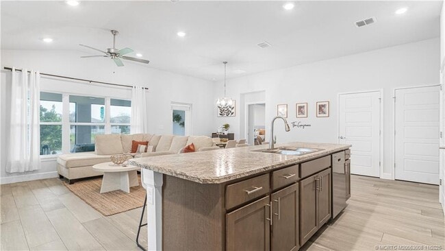 Building Photo - 5208 Manciano St