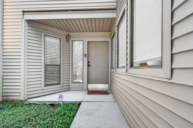 Building Photo - 1422 Chardonnay Dr