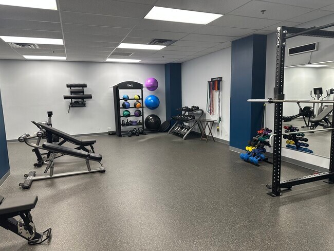 Building Photo - 212 W Washington St