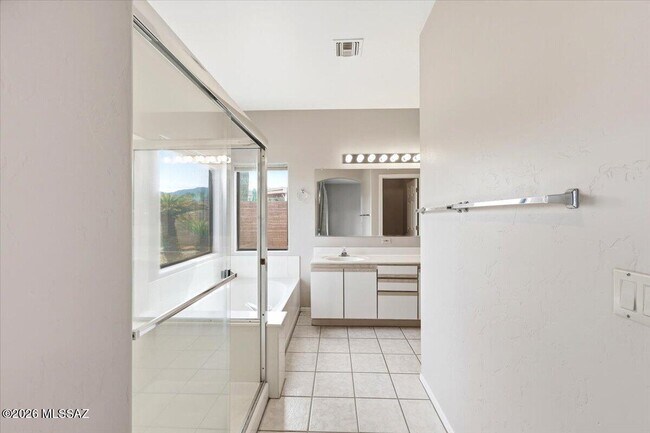 Building Photo - 10961 E Siskin Pl