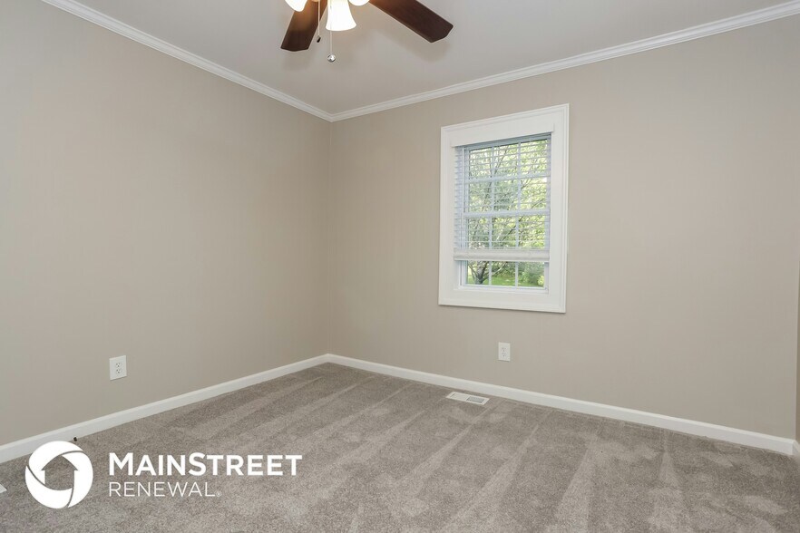 Building Photo - 147 Acorn Dr