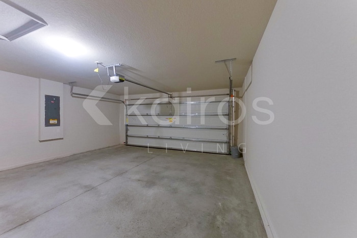 Building Photo - 3158 Alwood St