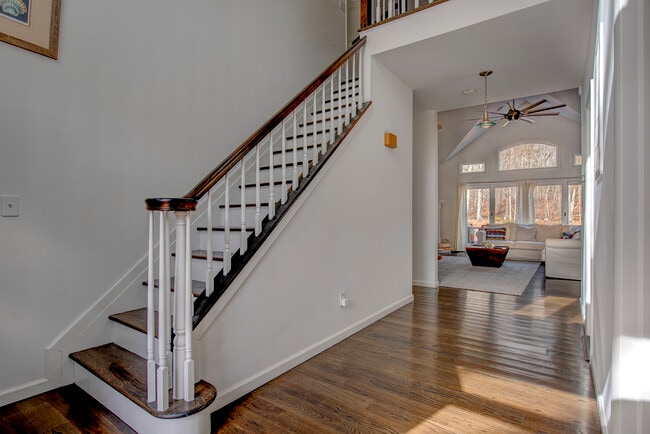 Building Photo - 1 Mountain Laurel Ln