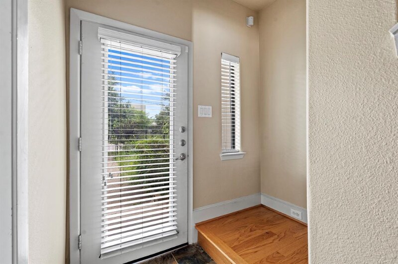 Building Photo - 2318 Emancipation Ave