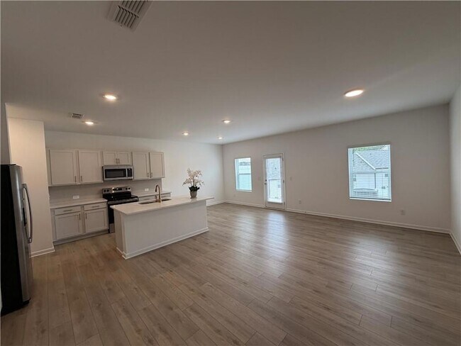 Building Photo - 6719 Armonia Dr