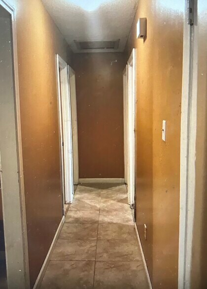 Building Photo - 3724 Wolf Trail Dr