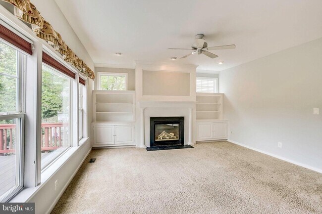 Building Photo - 26161 Rachel Hill Dr