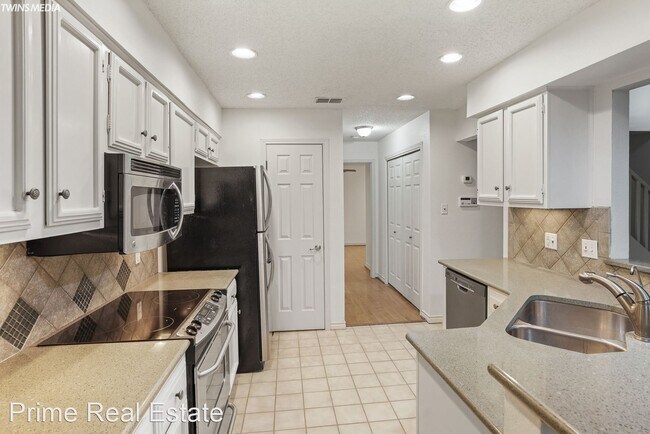 Building Photo - 2 br, 1 bath House - 4618 Cedar Pass Unit C