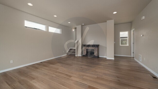 Building Photo - Expansive 3-Story New Build In Fountain