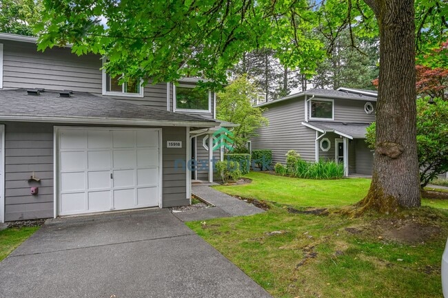 Building Photo - 3 BED & 1.5 BATH FOR RENT