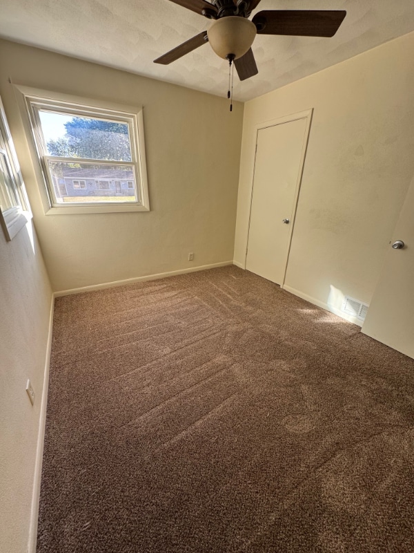 Building Photo - 1415 Hackberry Ln