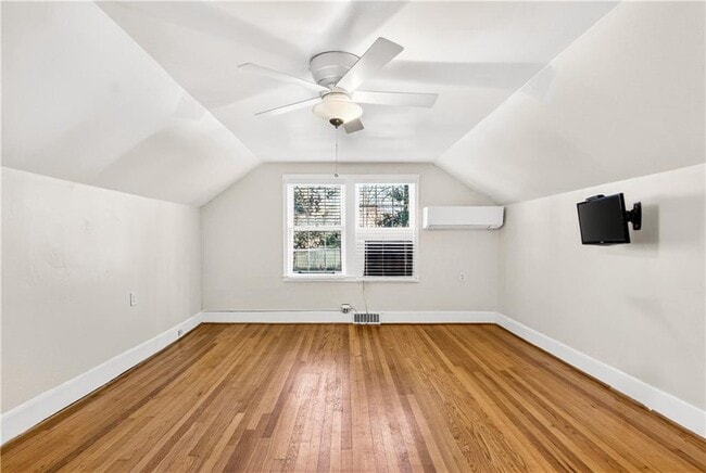 Building Photo - 613 Pelham Rd NE