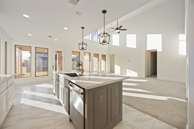 Building Photo - 2215 Falling Fig Ln