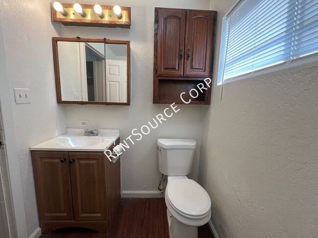 Building Photo - 1411 Nancy St