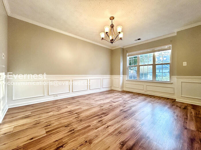 Building Photo - 4350 Sentinel Pl