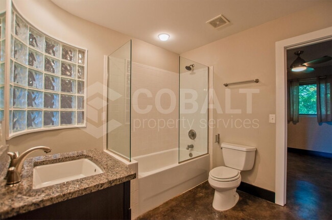 Building Photo - 1660 DeKalb Ave NE