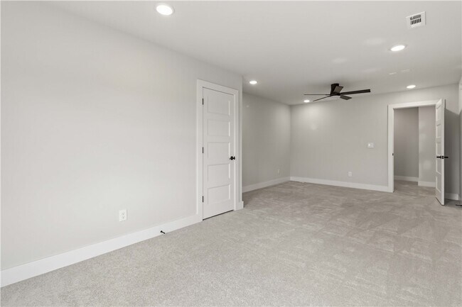 Building Photo - 1830 Momi St