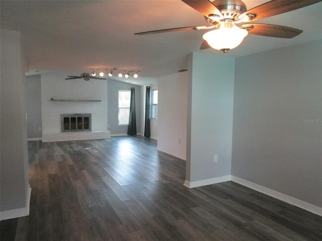 Building Photo - 7226 San Moritz Dr