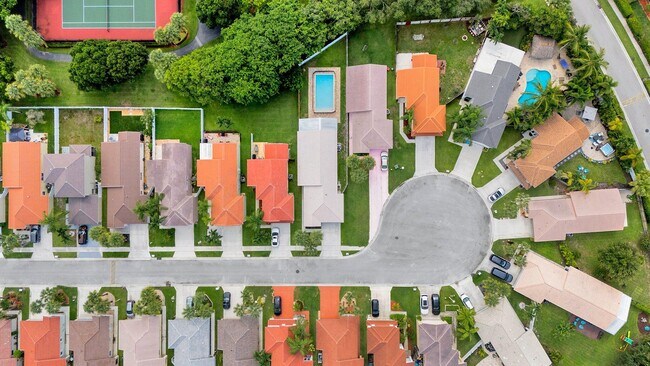 Building Photo - 8071 Stirrup Cay Ct