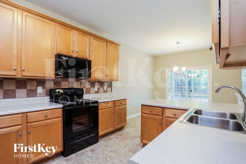 Building Photo - 5401 Cahaba Way