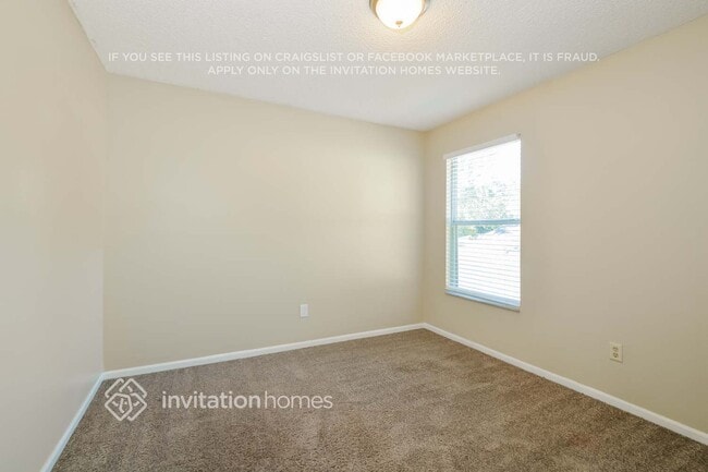 Building Photo - 724 Silver Birch Pl