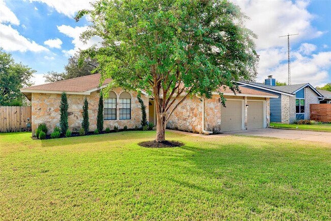 Primary Photo - 12101 Wander Ln
