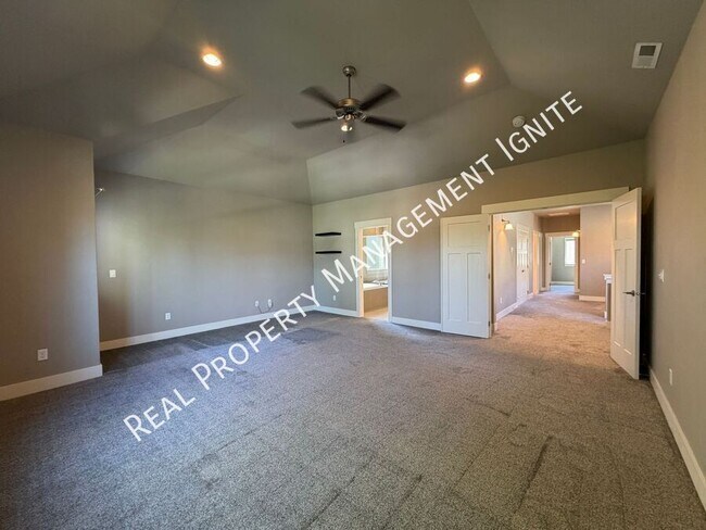 Building Photo - 20531 SE Stanford Pl