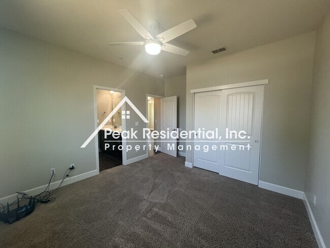 Building Photo - Spacious 4bd/3ba Elk Grove Home!