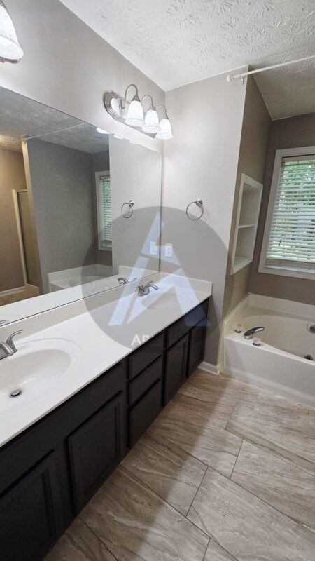 Building Photo - 45 Fallow Ln