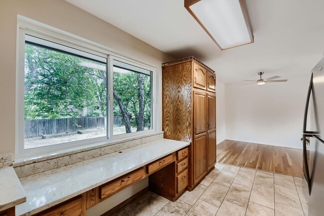 Building Photo - 1290 Judson Dr