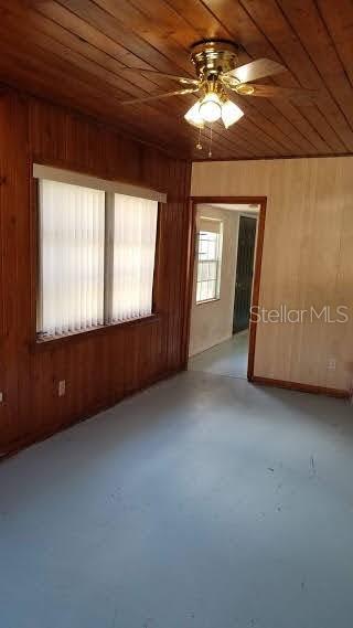 Building Photo - 10209 N Valle Dr