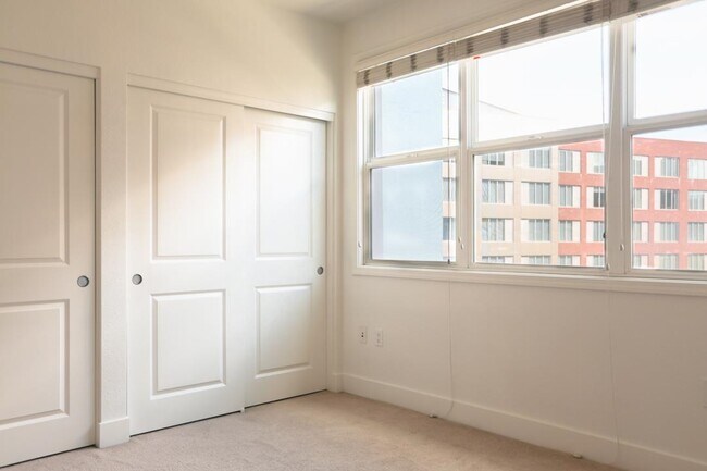 Building Photo - 1587 Brunswig Ln