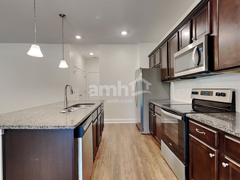 Building Photo - 308 Bering Ln