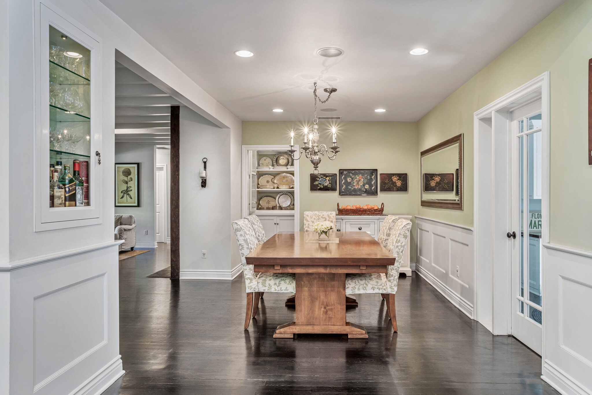 Building Photo - 4537 Agnes Ave