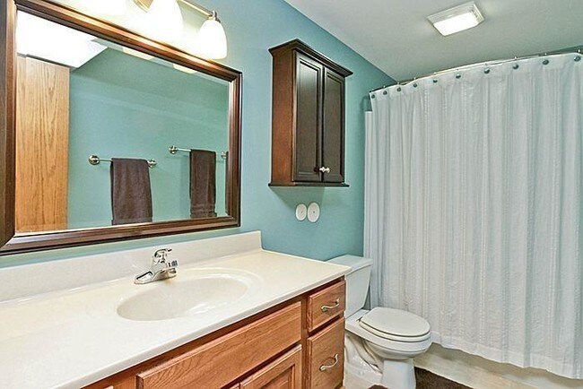 Building Photo - 2508 Eaton Ave.