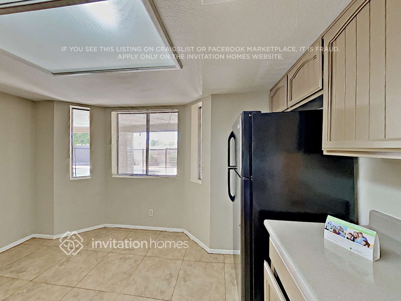 Building Photo - 710 N Oracle Cir