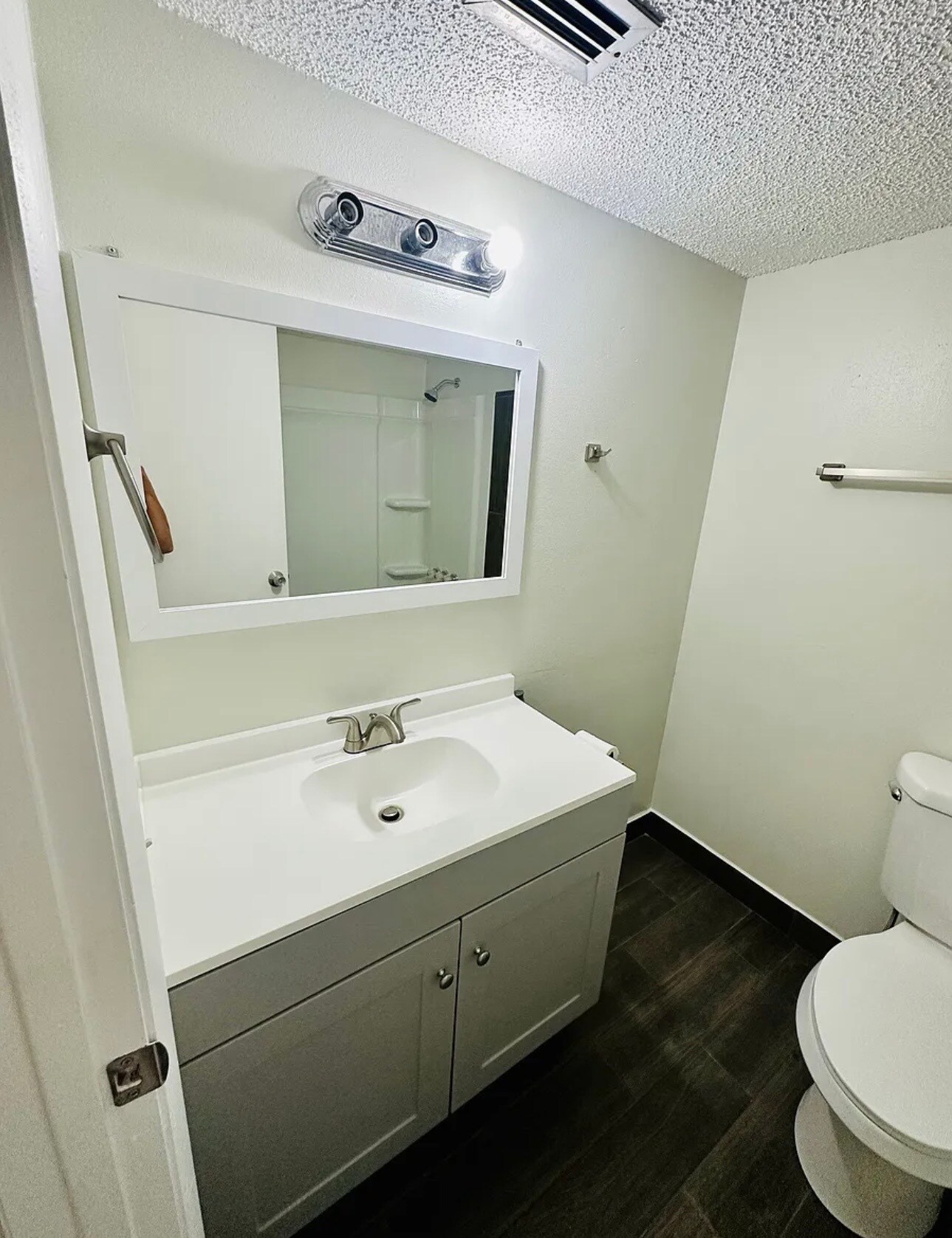 Building Photo - 1504 Virginia Ave