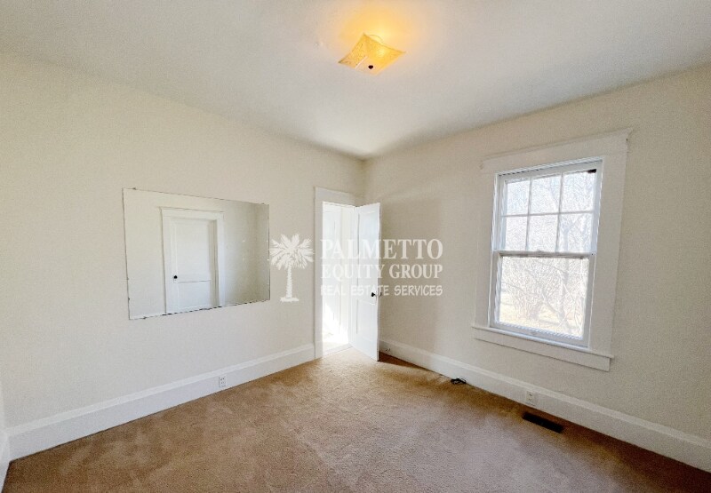 Building Photo - 1104 Gregory St