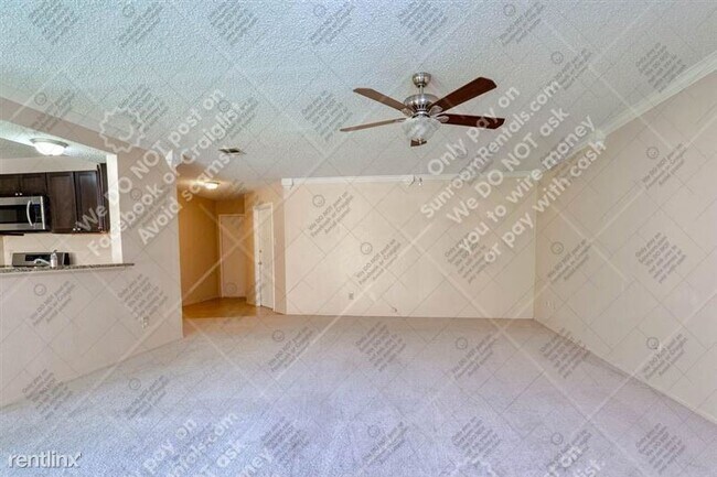 Building Photo - 2204 Silver Spur Dr