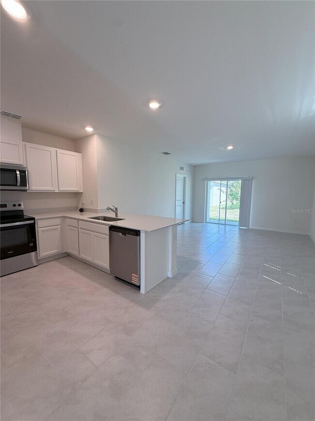 Building Photo - 3483 Costello Cir