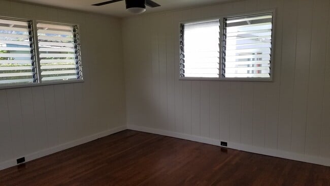 Building Photo - 2BD / 1BA / Carport- Single-Family Home – ...