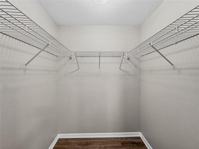 Building Photo - 14309 Golden View Dr