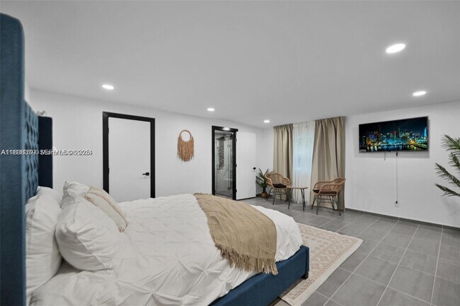 Building Photo - 7335 SW 104th St