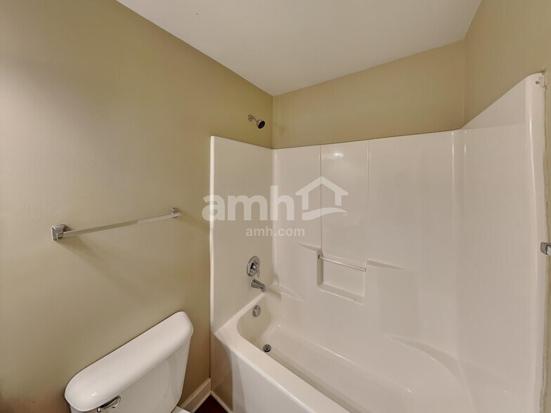 Building Photo - 7008 Masonboro Dr