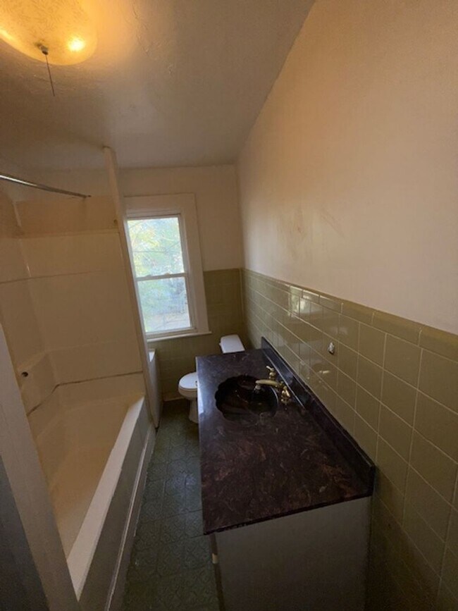 Building Photo - 205-207 West Oregon Street