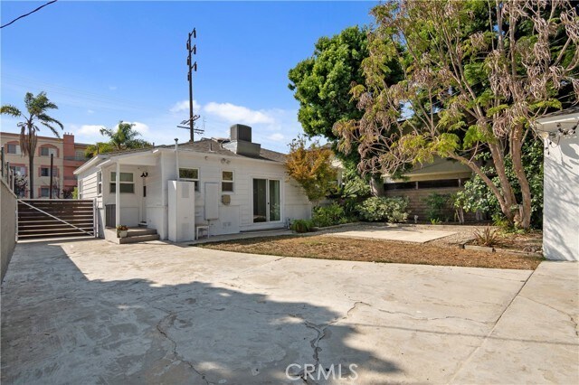 Building Photo - 3780 Beethoven St